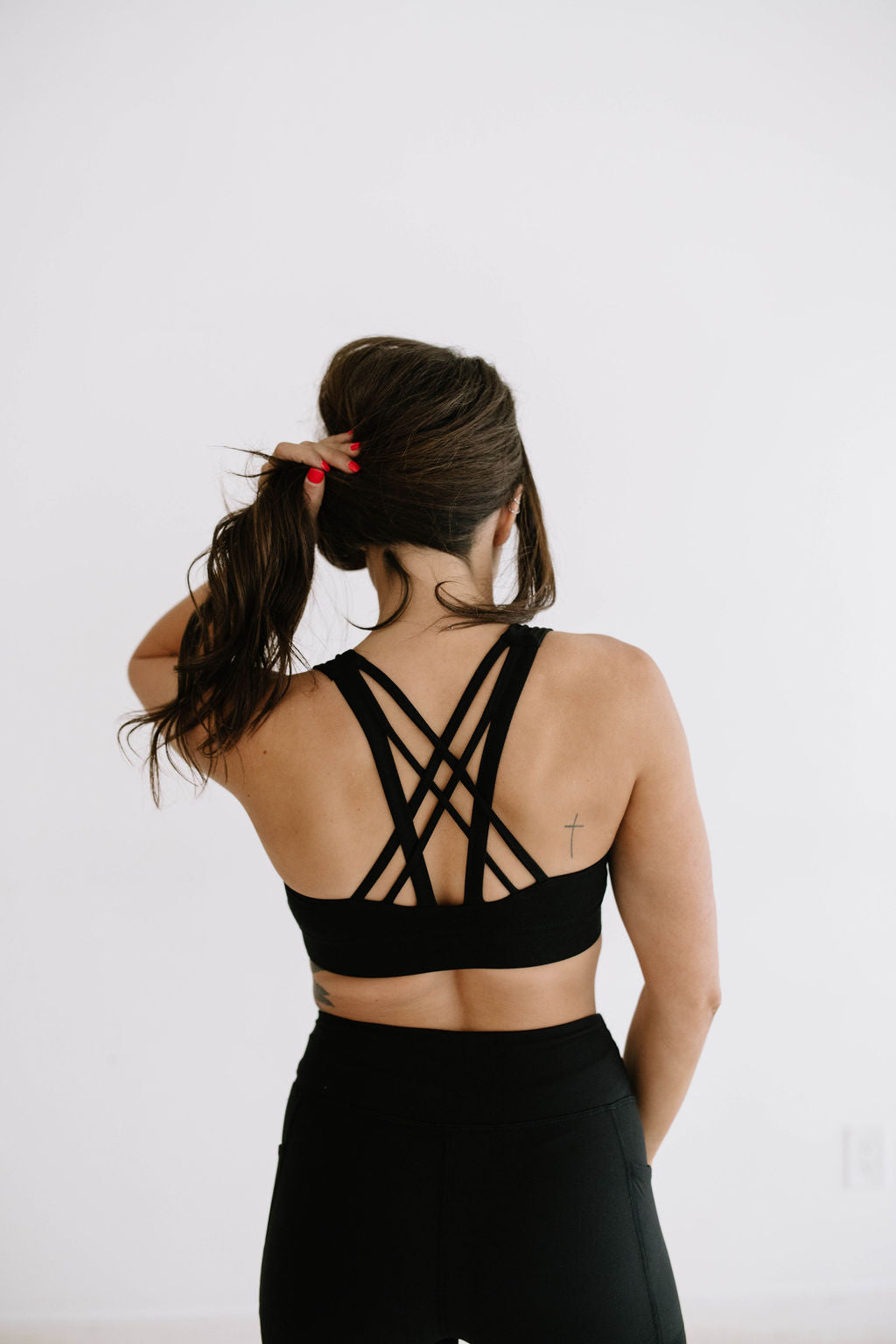 Active Criss Cross Sportsbra in Black