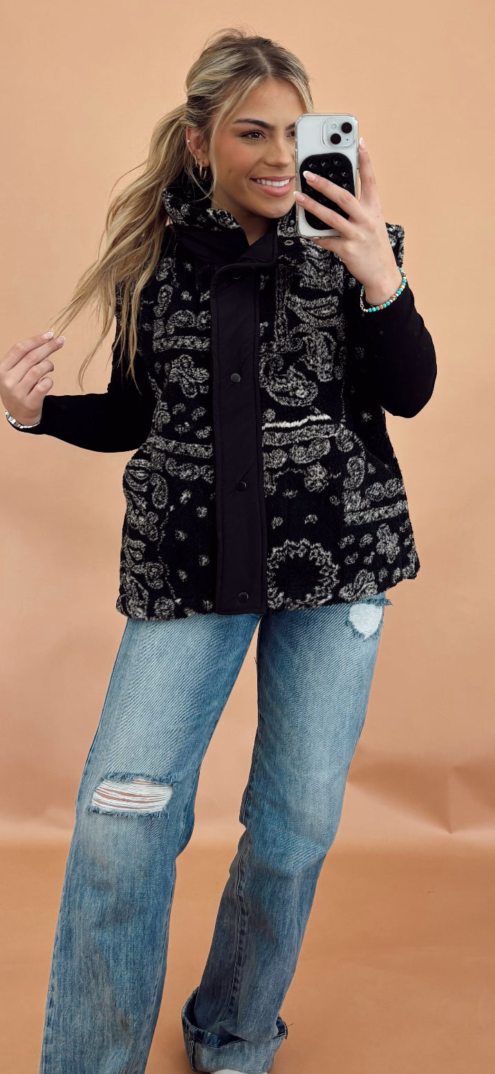 Black Bandana Print Sherpa Vest