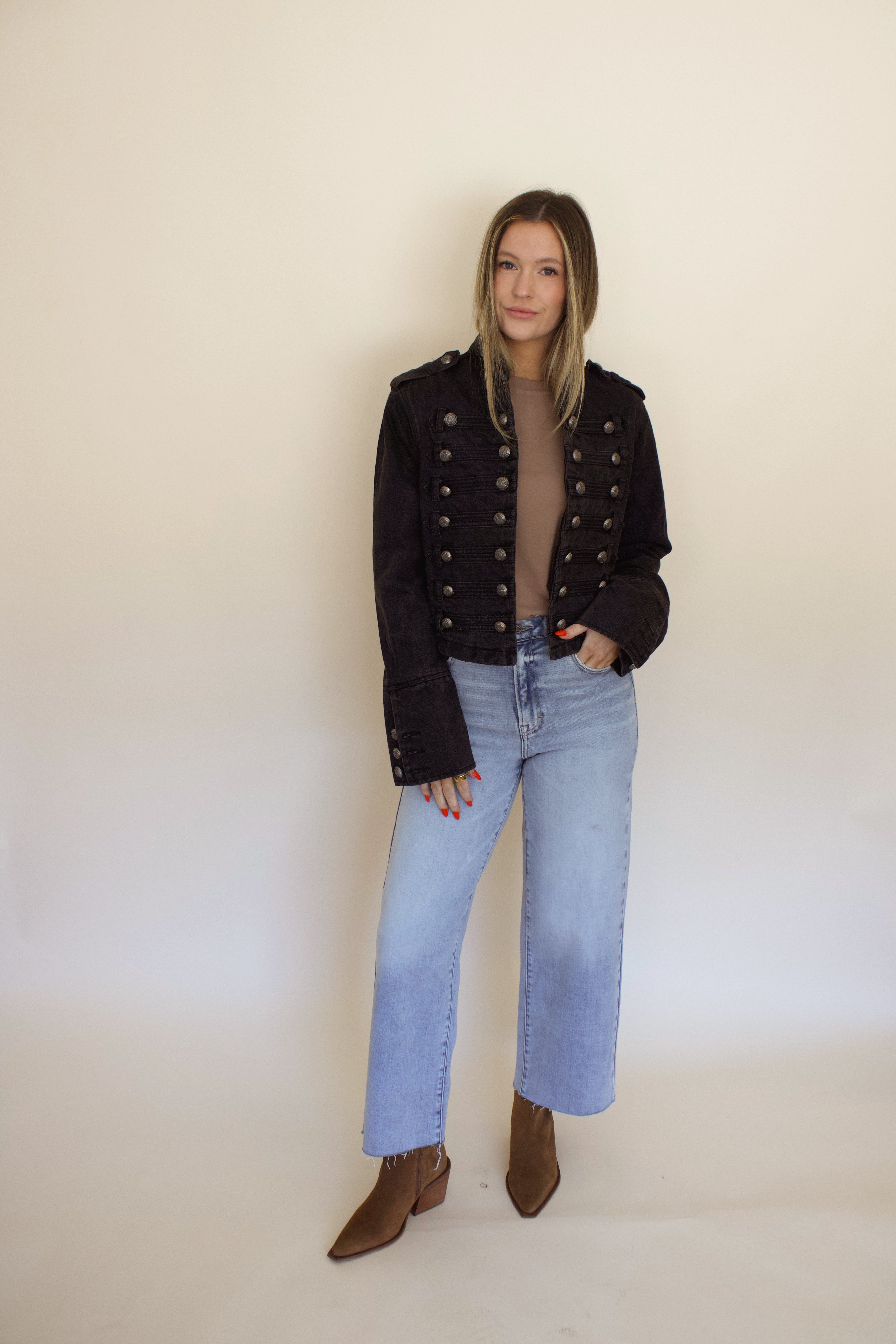 Light Wash Wide Leg Jeans by Hidden